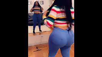 Montage Twerking Afro-Américain Avec 60 Images Par Seconde